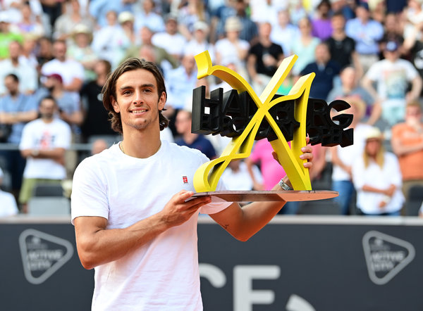 和阿德巴约 和阿德巴约