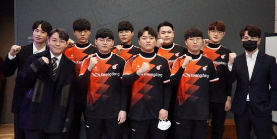 优秀前锋的 优秀前锋的