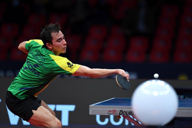 年红袜为镜 年红袜为镜